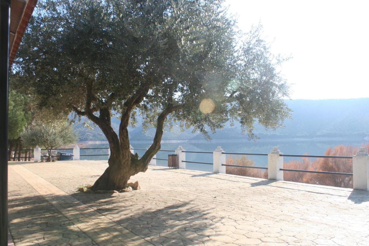 Centro De Ocio Alua Casa Rural Iznajar Lago De Andalucia Экстерьер фото