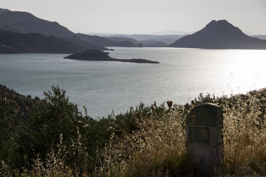 Centro De Ocio Alua Casa Rural Iznajar Lago De Andalucia Экстерьер фото